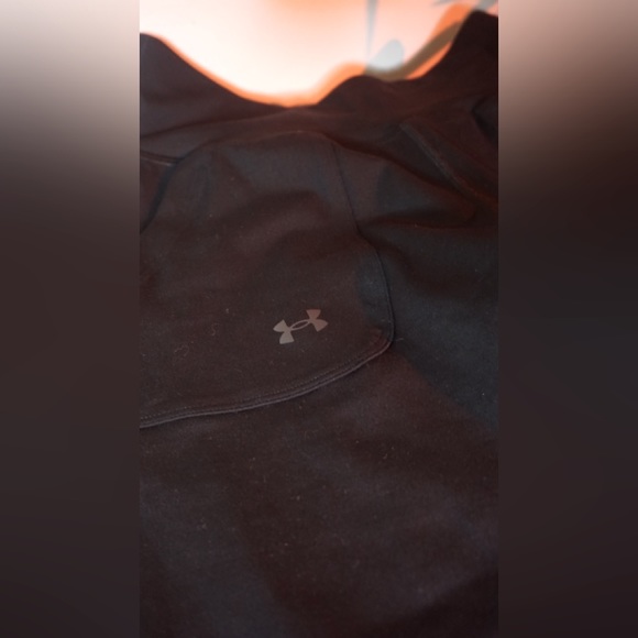 Under Armour Loose Fit Black Jogger Women’s Pants Size Small - Picture 4 of 7